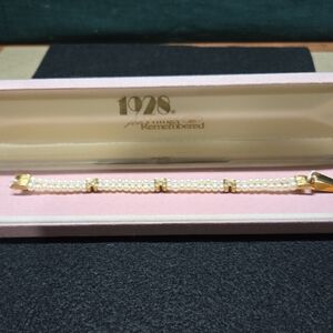 Things Remembered Gold and Pearl Bracelet